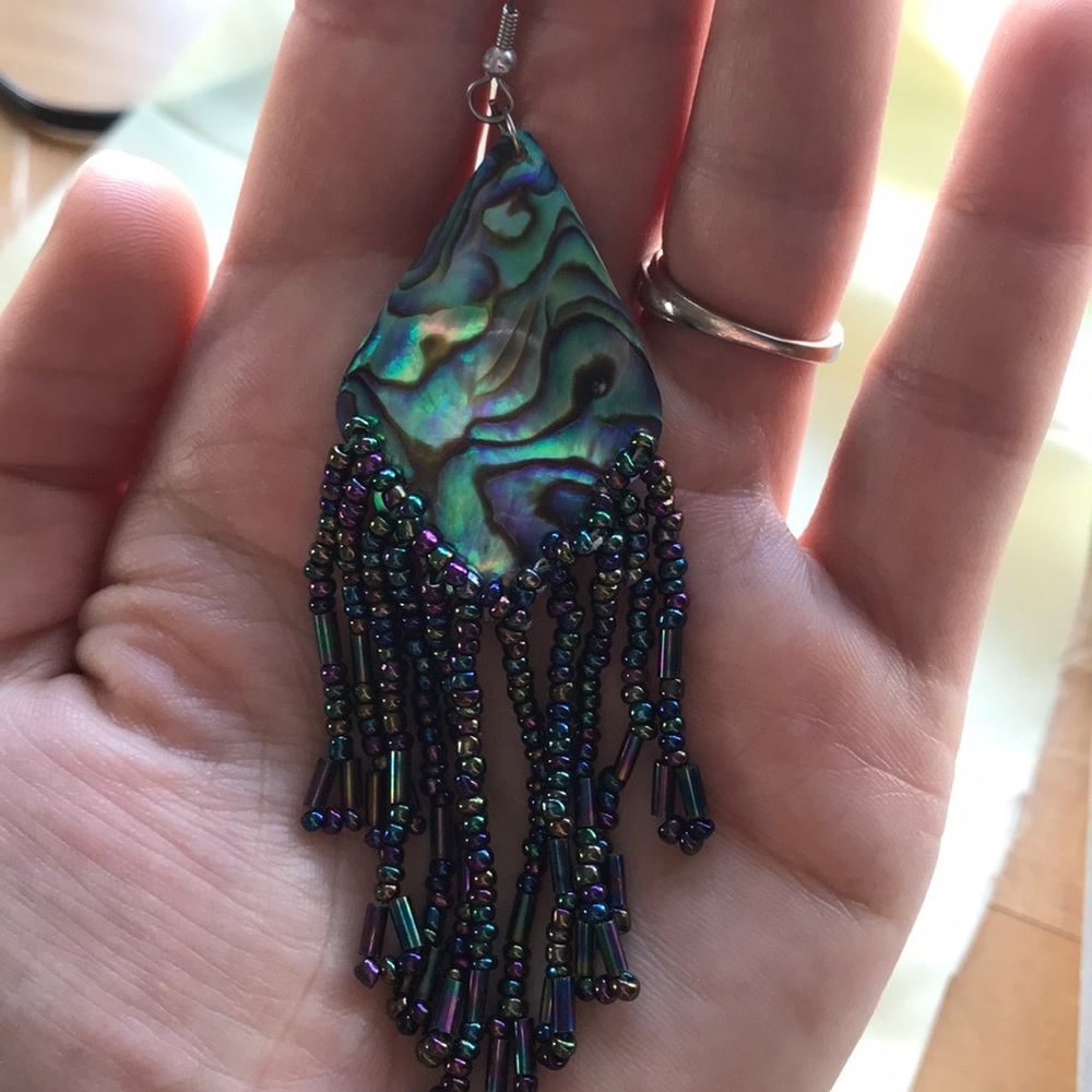 Shell earrings - Picture 3 of 4